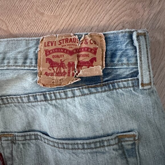 LEVI'S 501 Straight Men's 34x30  - Light Wash Faded - Picture 6 of 8